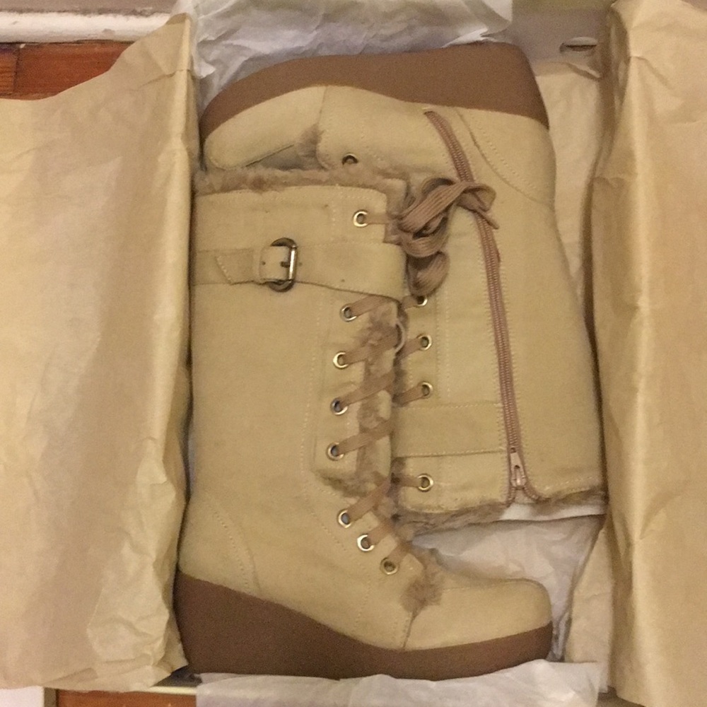 NIB Boots